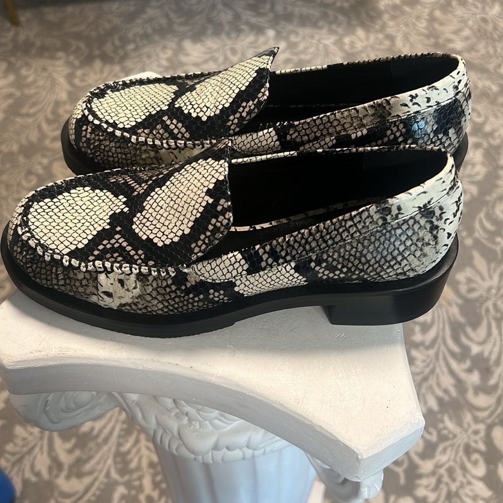 Stuart Weitzman Grayson Python Loafer 36.5 NWT - image 4